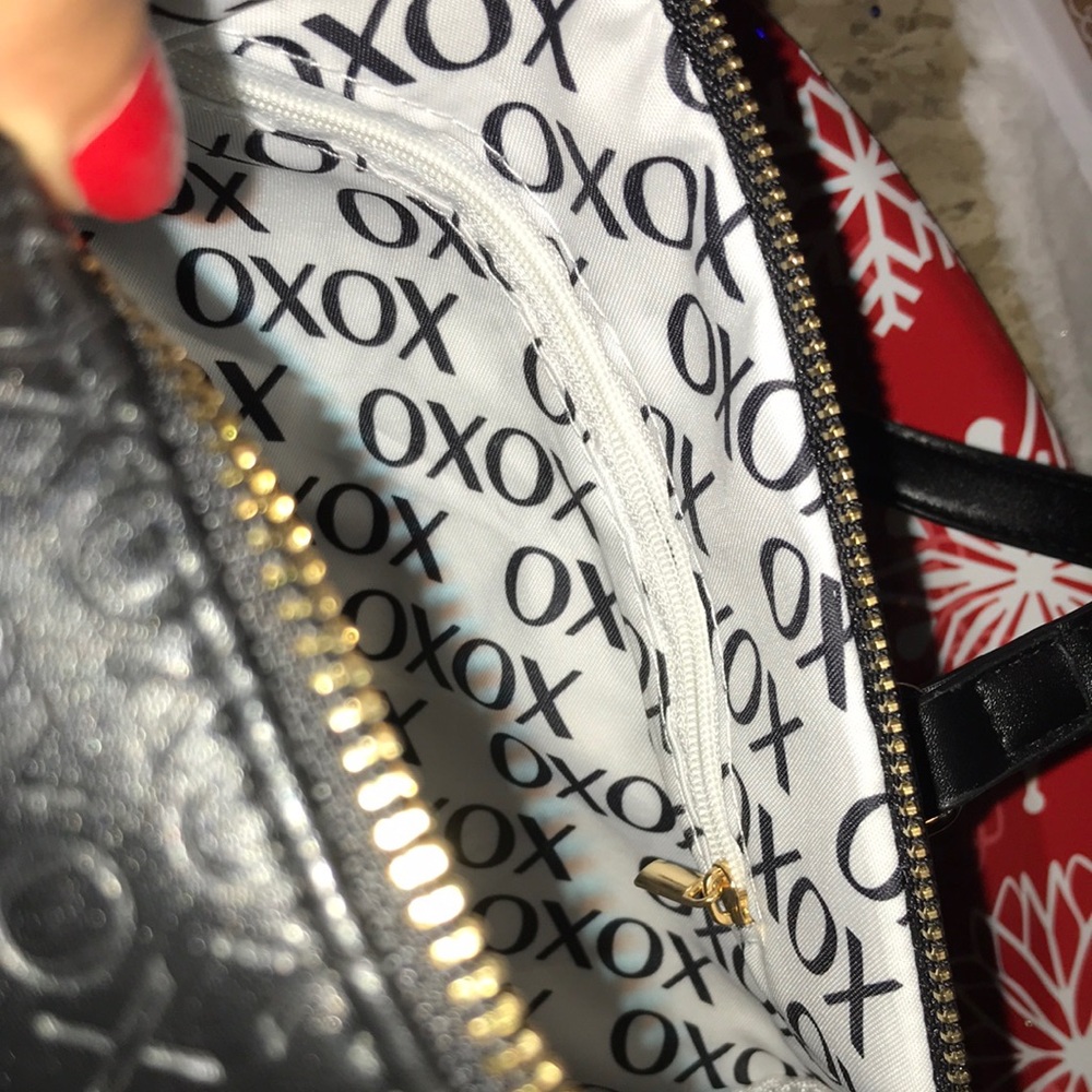 XOXO Black Crossbody Bag with Gold Accents - Picture 12 of 14